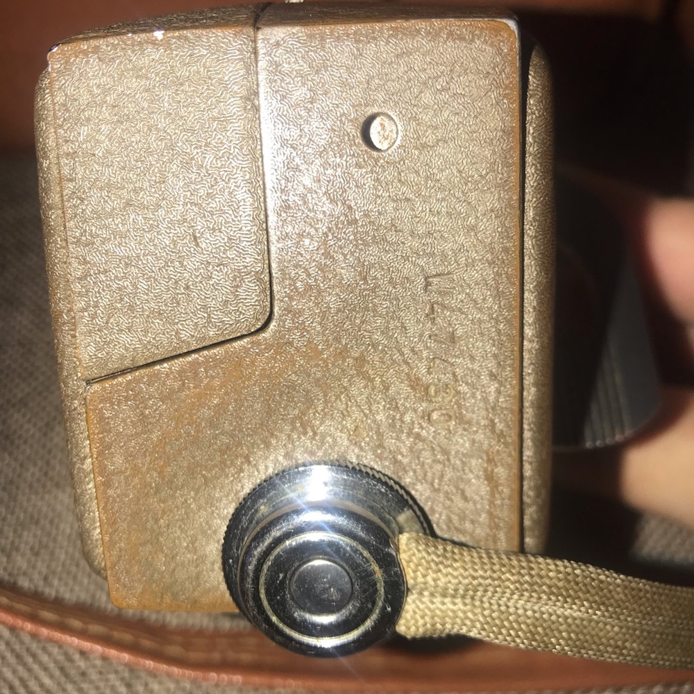 Vintage Revere model “50 8mm Camera - Picture 9 of 13